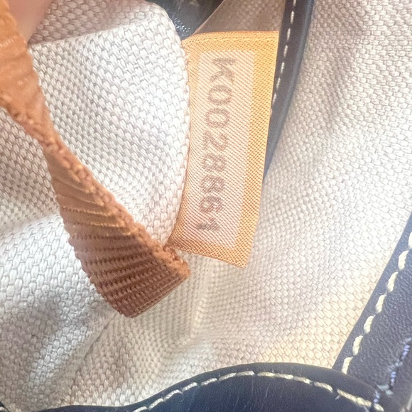 Dooney Penrose Hobo‎ 25 in Midnight Blue - Picture 15 of 15